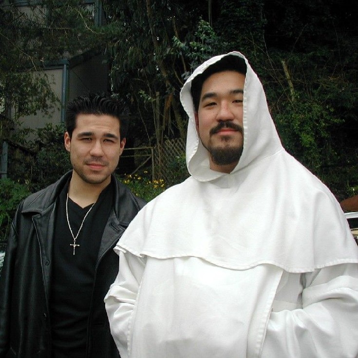 Simon and Zachary in Mill Valley driveway in 2004